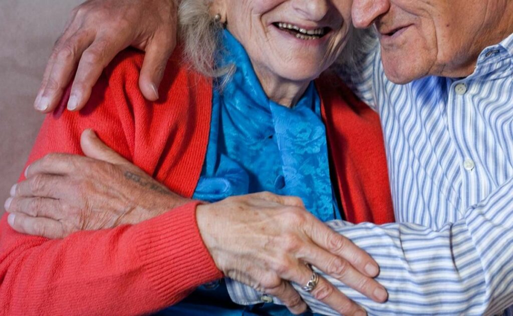 Pensionados IMSS e ISSSTE podrán cobrar más de 17 mil pesos en noviembre