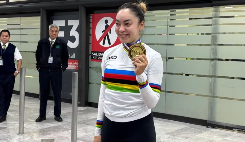 «Todo México es campeón mundial»: Yareli Acevedo tras medalla de oro en ciclismo de pista