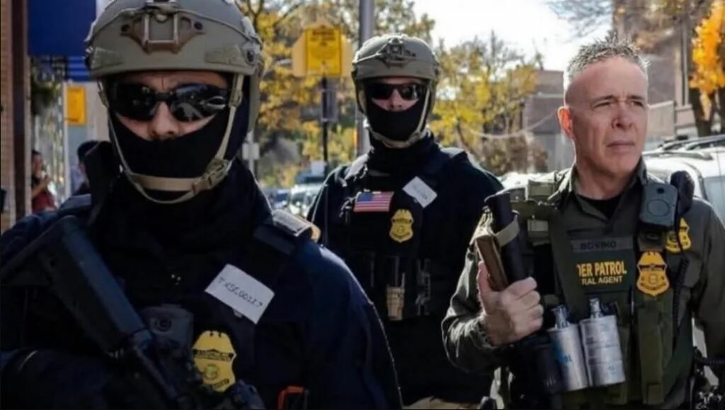 Centros de detención, a su máxima capacidad: migrantes en Estados Unidos son llevados a prisiones de alta peligrosidad