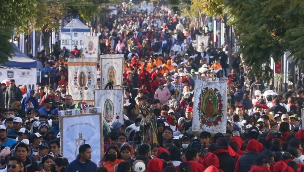 Se registra fuerte movilización en Ciudad de México peregrinación por el Día de la Virgen de Guadalupe