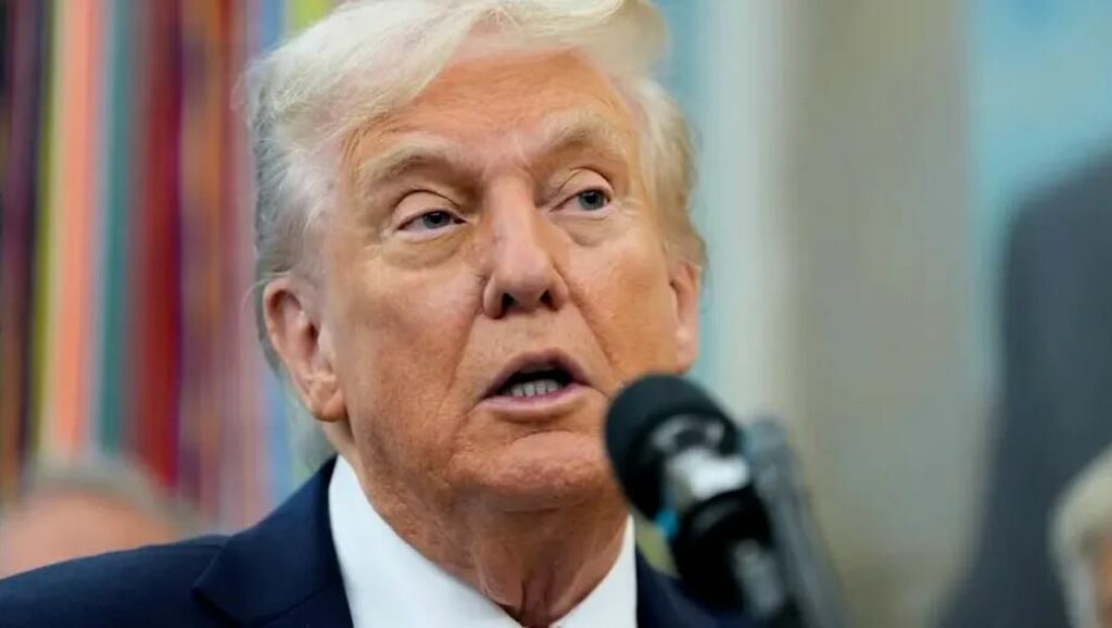 Donald Trump dice que habrá que hacer algo con México al hablar sobre cárteles de la droga