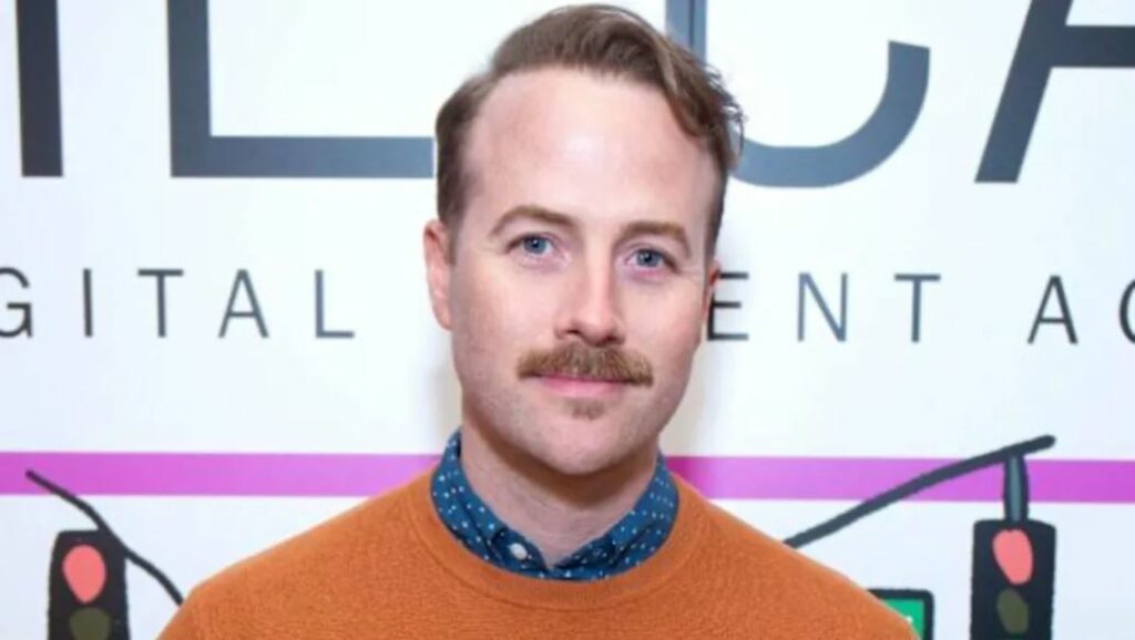 Fallece el actor de ‘El Lobo de Wall Street’ e influencer Bret Hanna-Shuford, a los 46 años tras un raro cáncer