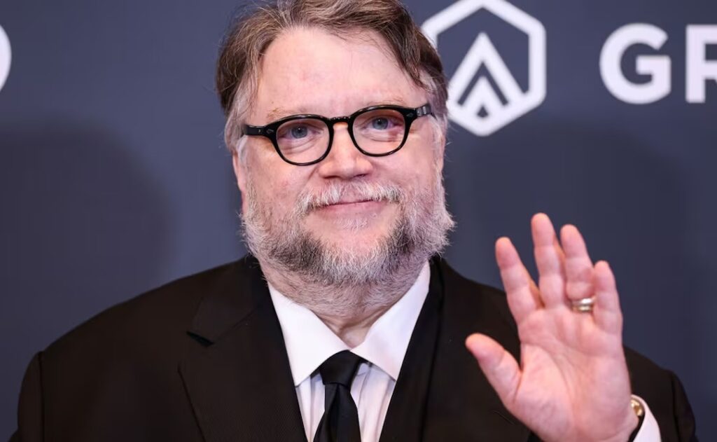 Guillermo del Toro anuncia el fallecimiento de su hermano durante una entrega de premios: «Incluso un corazón roto te impulsa a seguir adelante»