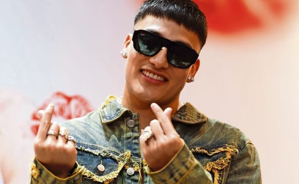 El Malilla pospone shows en EU para cuidar a «la banda»