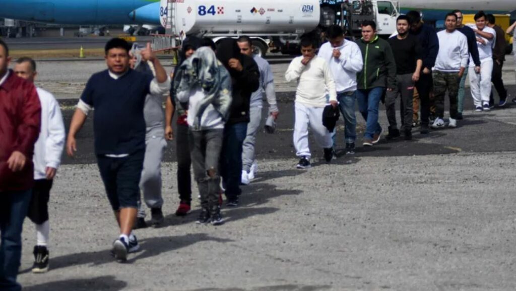 Exiliados en Estados Unidos alertan sobre deportación a México de un teniente disidente de Venezuela