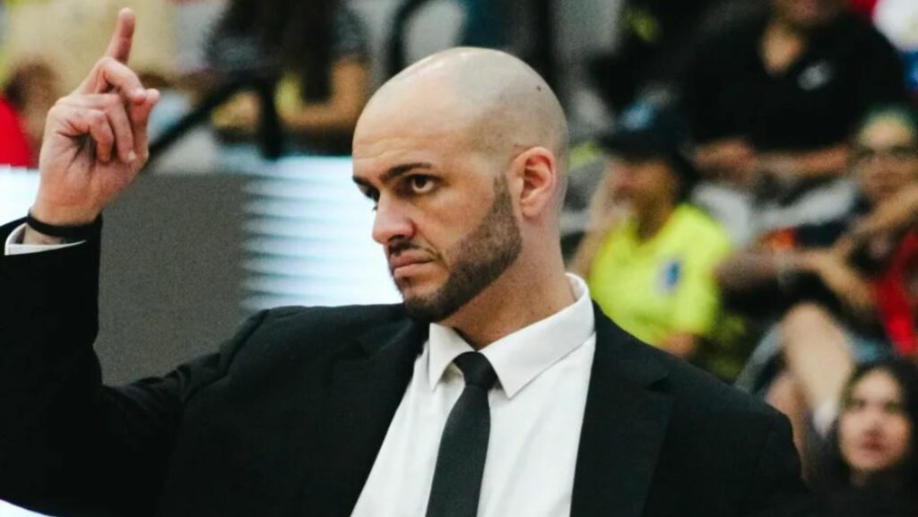 Carlos Alonso seguirá al frente de Fuerza Regia Femenil; así será el calendario para la temporada 2026