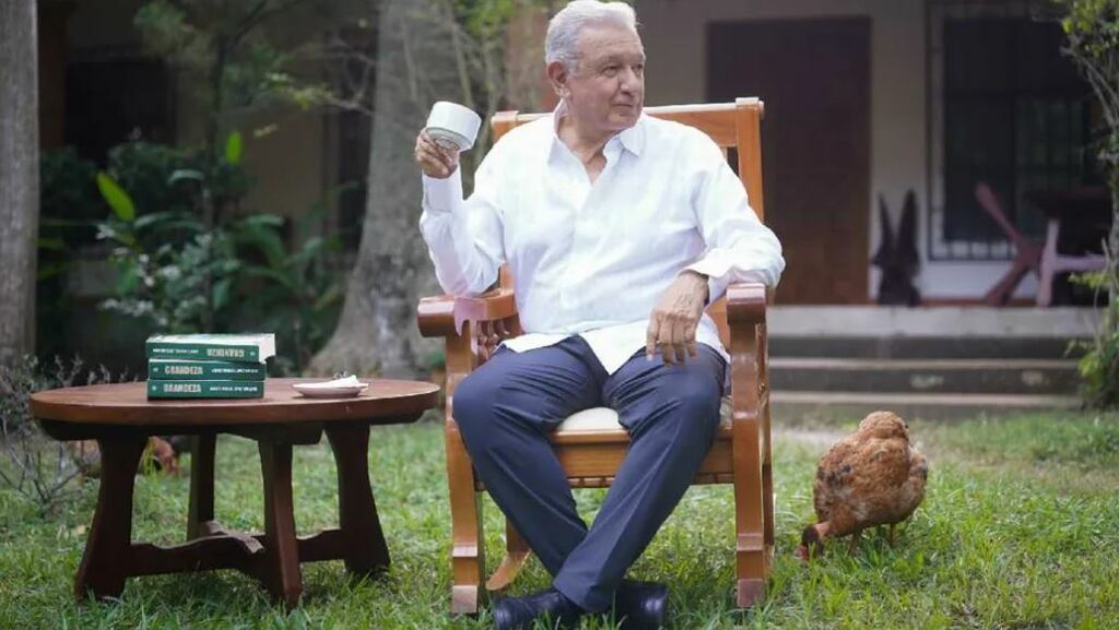 AMLO no está internado en el Hospital Central Militar