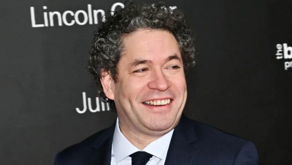 Gustavo Dudamel defiende la ópera y el ballet tras las críticas de Timothée Chalamet