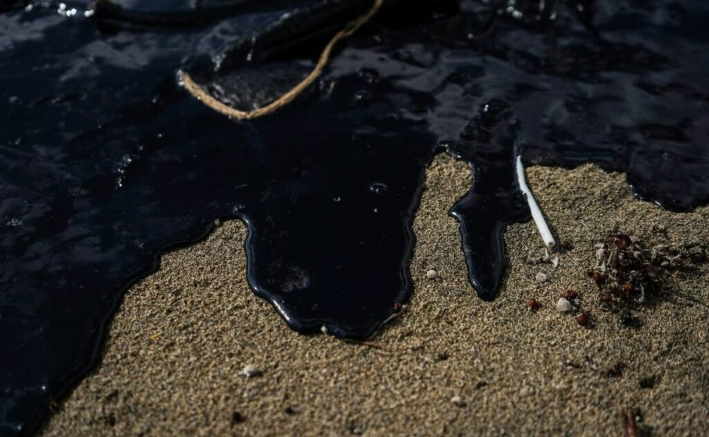 Suman más de 30 toneladas de hidrocarburo recogido de playas de Veracruz