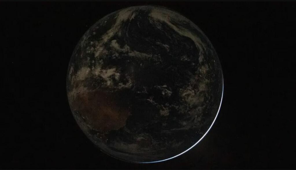 NASA comparte imagen de la Tierra con borde brillante, ¿por qué ocurre este fenómeno?