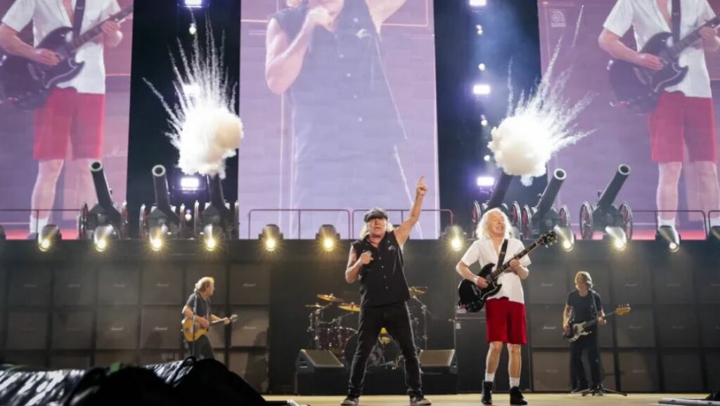 AC/DC dedica mensaje tras su primer concierto en México
