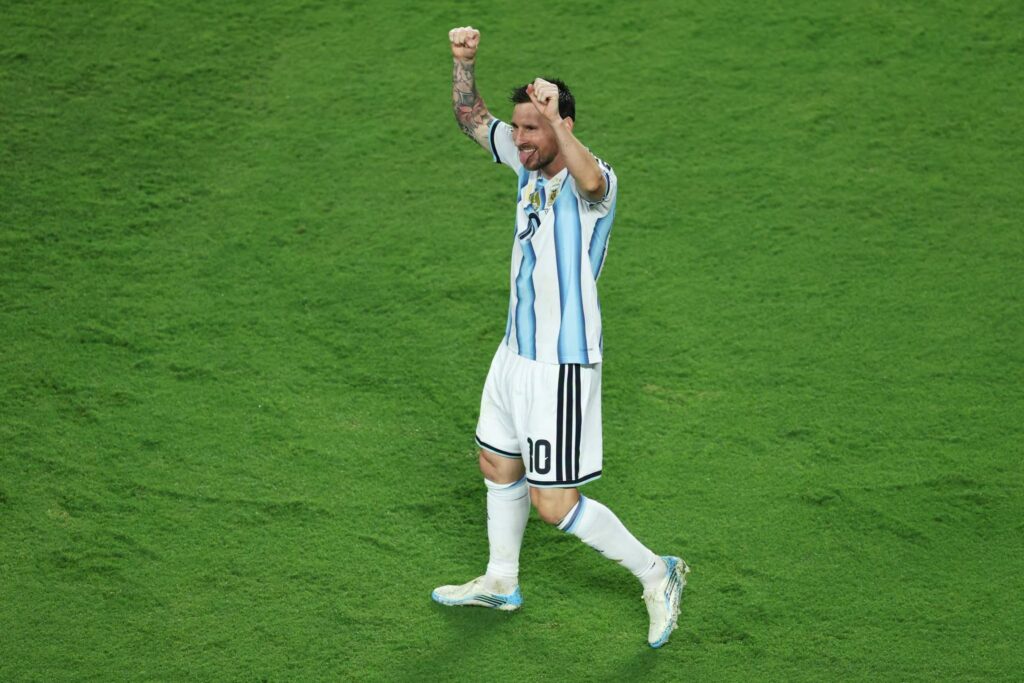 Messi celebra su cumpleaños con récords nuevos y la mira puesta en otros dos más