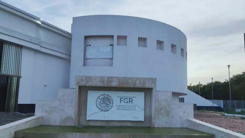 Vinculan a extranjera por uso de acta de nacimiento falsa en trámite de refugio en Yucatán