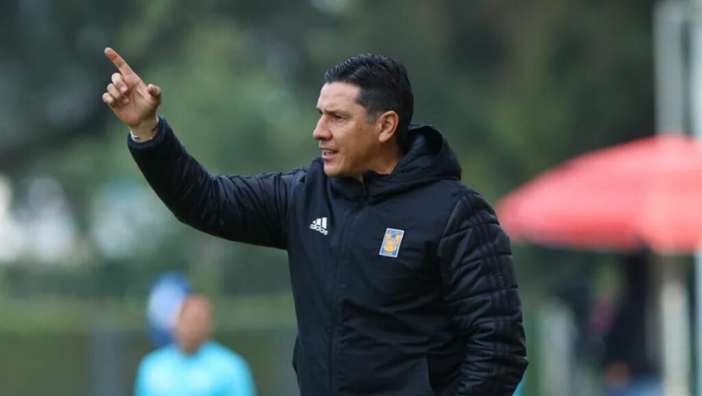 Hernán Elizondo se motiva con su debut en el ‘Volcán’ como DT de Tigres