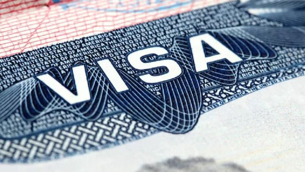 Estados Unidos revocará visas cuando haya razones para hacerlo sin importar el titular: «Son privilegio, no derecho»