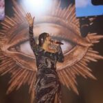 Yuridia proyecta video de Lolita Cortés durante su concierto en el Estadio GNP Seguros: «Vas a ser una gran cantante»