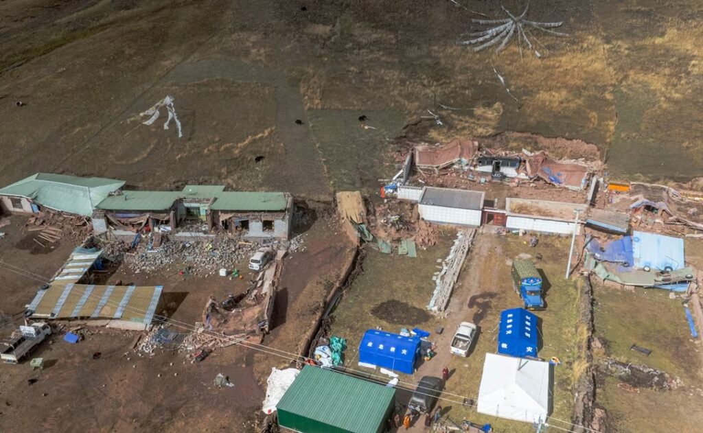 Terremoto de magnitud 7 deja 16 muertos y 76 heridos en China